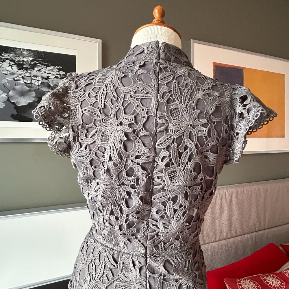 - J.O.A. Keyhole Lace Tiered Dress in Gray with Ruffled Sleeves SMALL - W562 - Picture 9 of 15